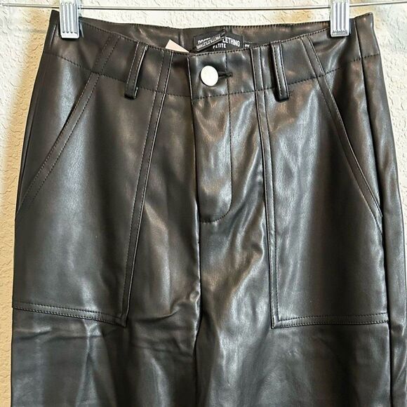 PRETTYLITTLETHING Black leather Wide Leg Pants Size Petite‎ 0 - Picture 2 of 5